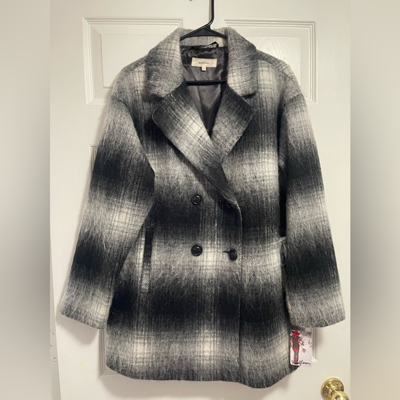 Wildflower Women’s Plaid Double-Breasted Peacoat Black
Combo Size M NWT - Picture 3 of 11